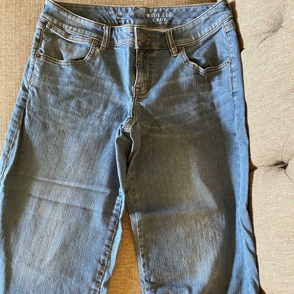 THE LIMITED Wide Leg Crop jeans, size 6